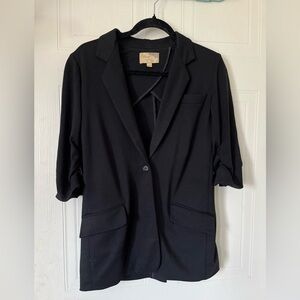Elizabeth & James Black one-button Blazer